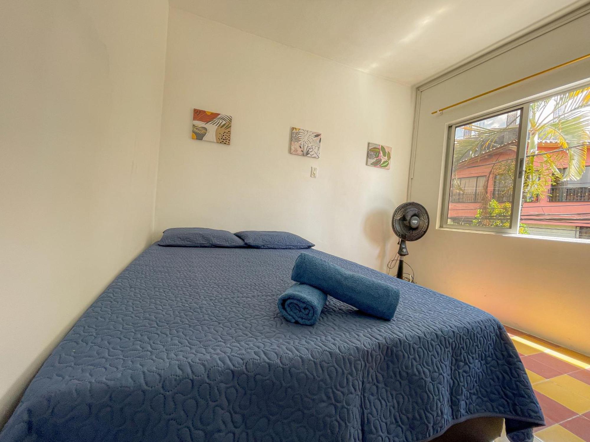 Casa Encanto, Apartamento - Habitaciones, Laureles-America Меделин Екстериор снимка